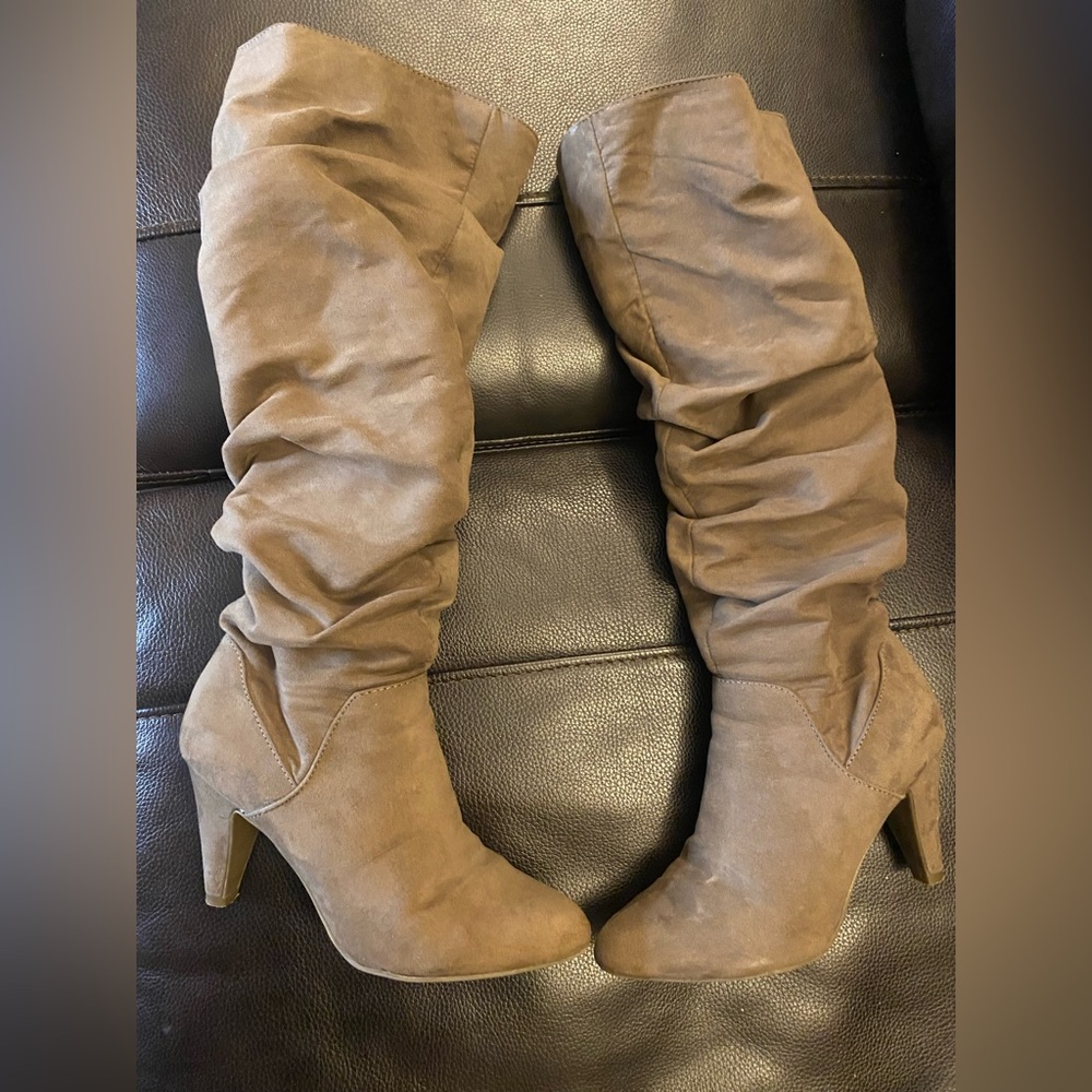 Taupe scrunch Boots -